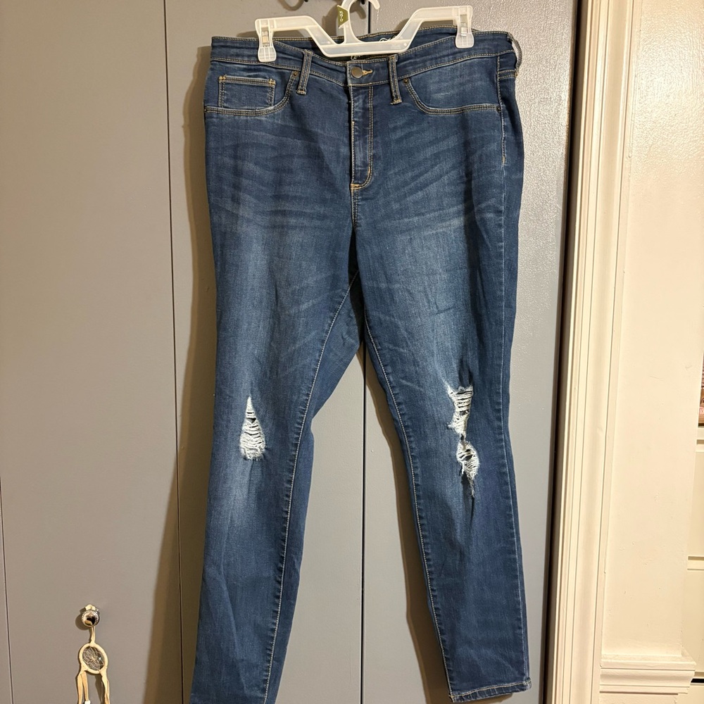 Universal thread size 14 jeans